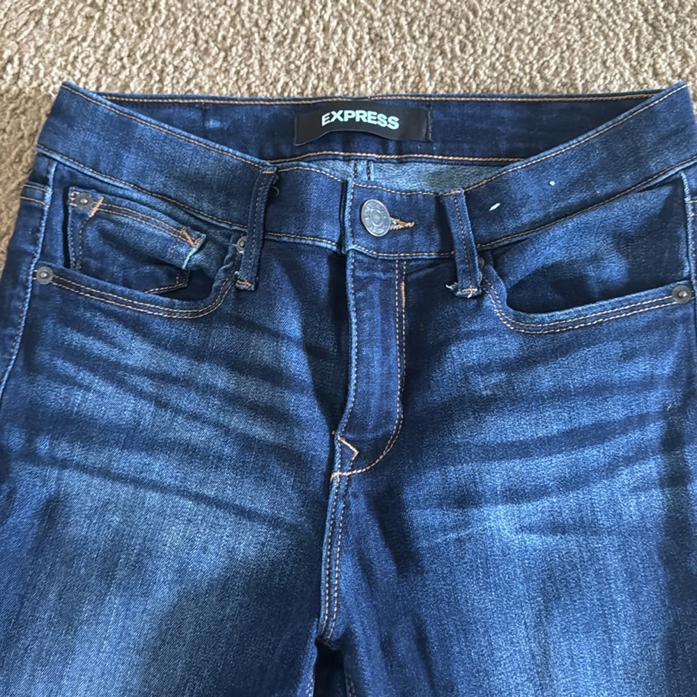 Express Legging Mid Rise Jeans - Picture 2 of 6